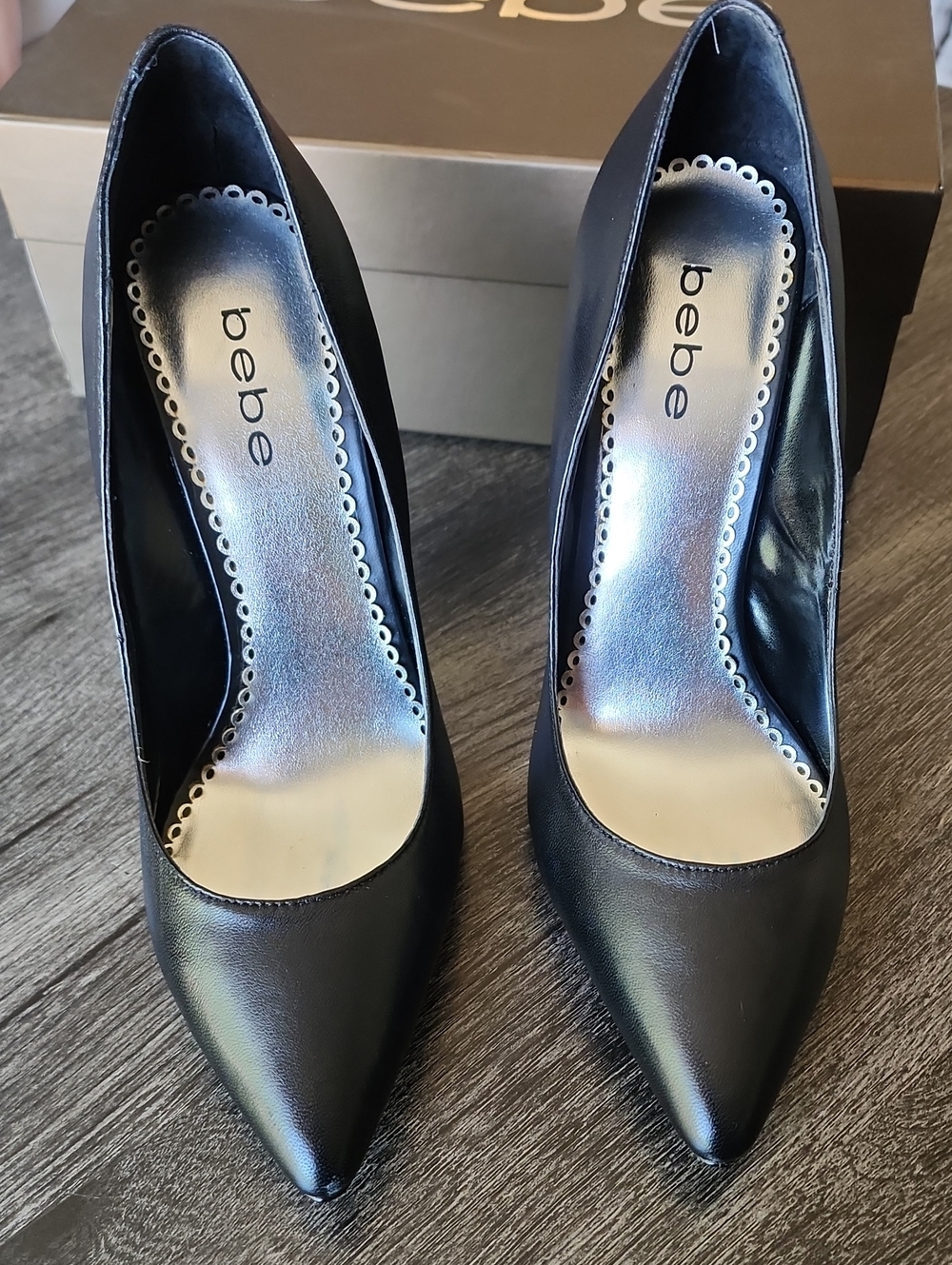 BEBE Sarah Black Pointed-Toe Stiletto Heels Size 8 EUC - Picture 2 of 12